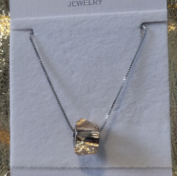 SWAROVSKI CRYSTAL NECKLACE - Picture 8 of 11